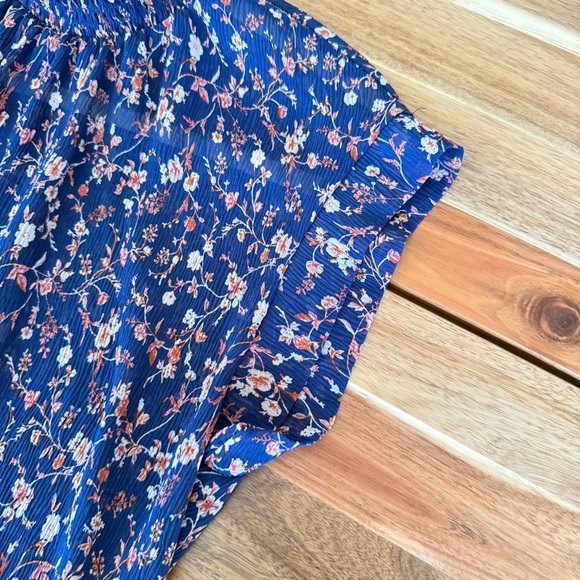 Monteau Los Angeles Navy Ditsy Floral Smocked Neck Top | Size S - Picture 5 of 10
